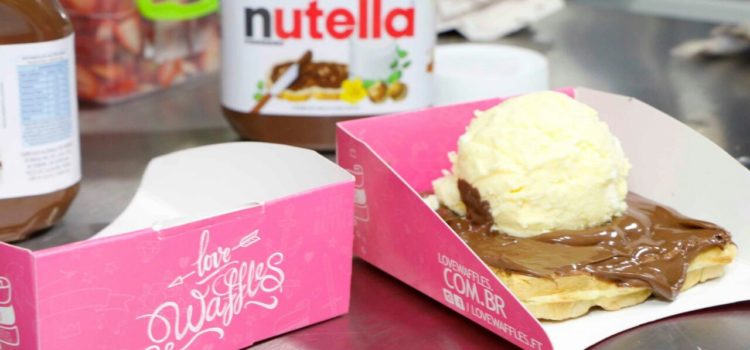 Love Waffles faz sucesso em feiras e nas redes Love Waffles faz sucesso em feiras e nas redes